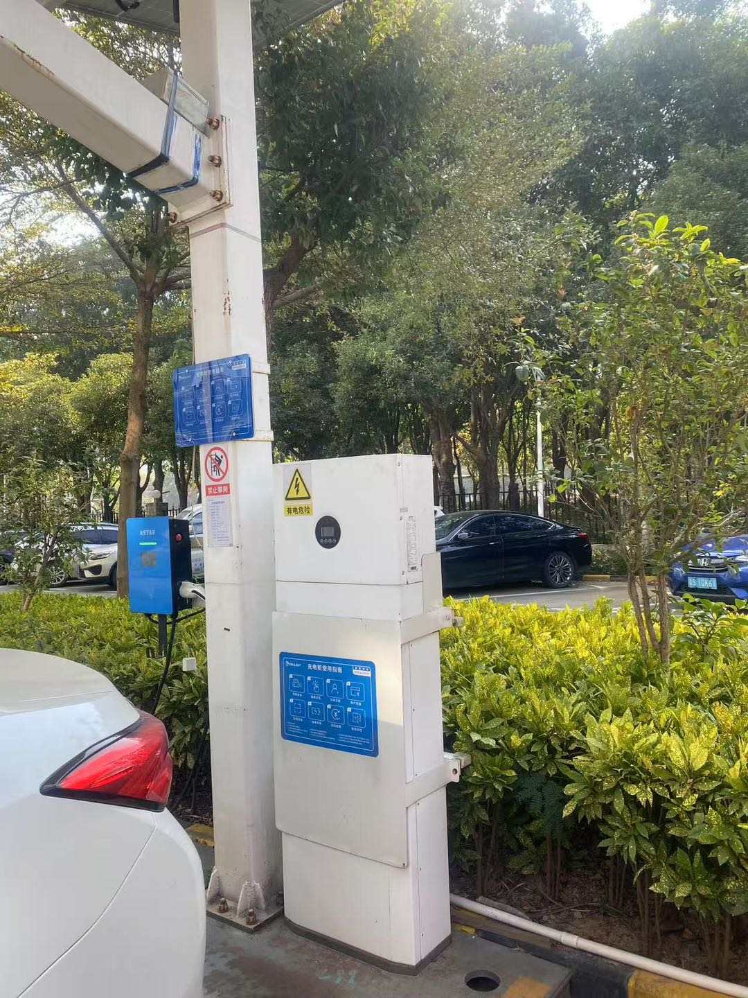 Customized Solar Carport System: Efficient and Cost-Effective Solutions 