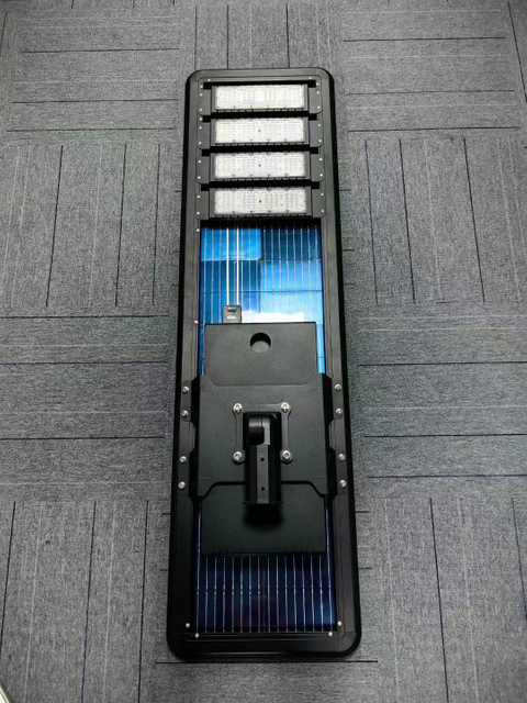 Solar Street Light All-in-one LED Street Light With Remote Control